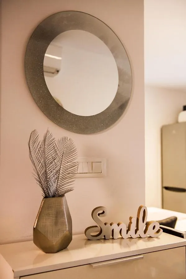 Miki - City Center Apartment With Large Balcony Split 0*,  Kroatien